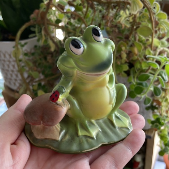 Vintage - Josef Originals Green Frog on Lily Pad - Picture 3 of 7